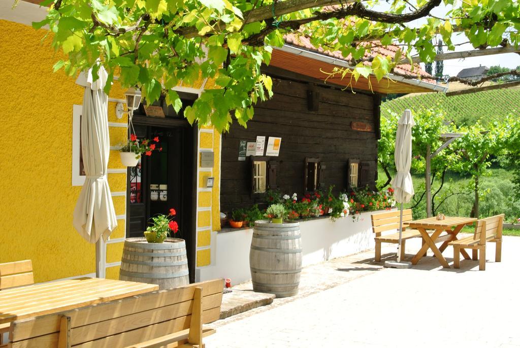 Weingut Primus Suedsteiermark Spielfeld Exterior foto