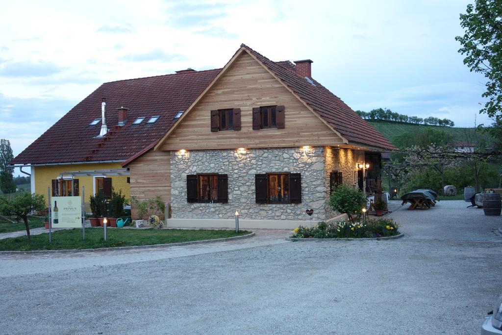 Weingut Primus Suedsteiermark Spielfeld Exterior foto