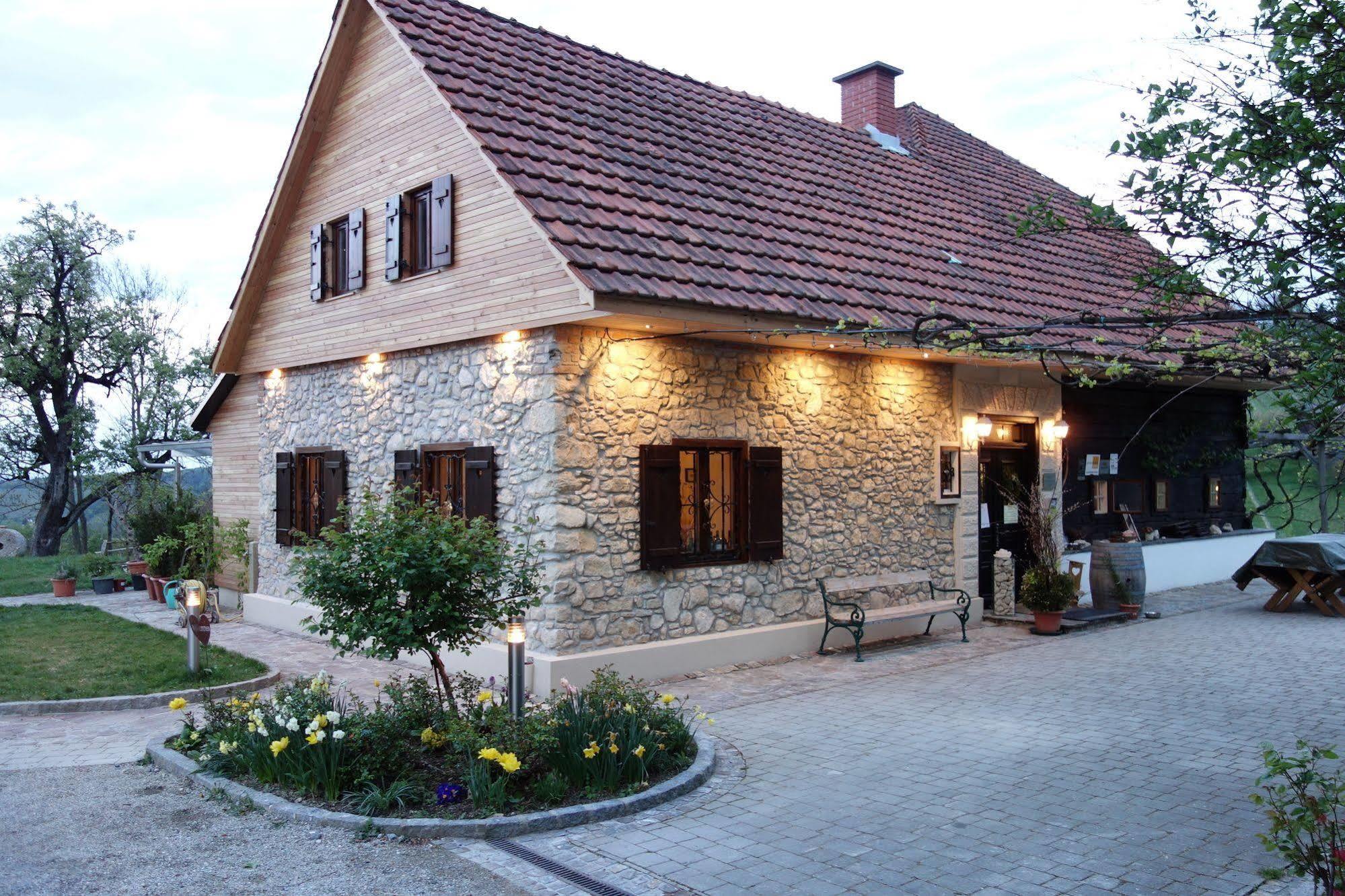 Weingut Primus Suedsteiermark Spielfeld Exterior foto