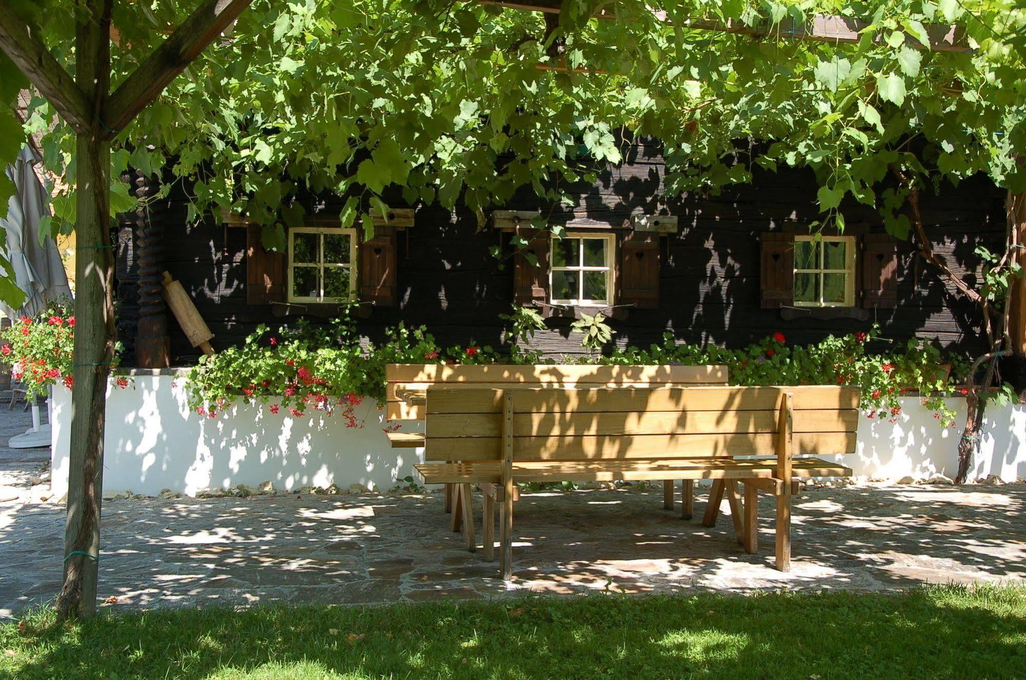 Weingut Primus Suedsteiermark Spielfeld Exterior foto